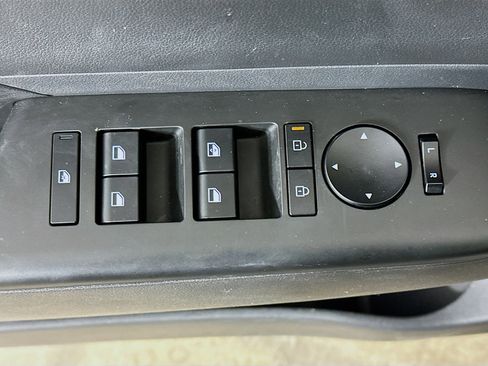 Used 2025 Hyundai Kona SEL image 15