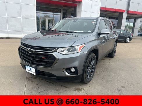 Used 2020 Chevrolet Traverse RS w/ LPO, Floor Liner Package FWD image 2