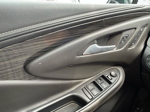 Used 2017 Buick Envision Premium w/ Driver Confidence Package AWD/4WD image 29