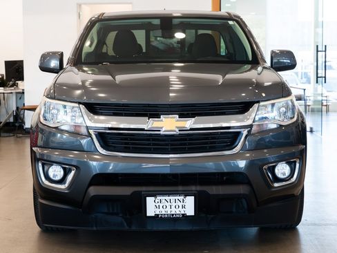 Used 2016 Chevrolet Colorado LT w/ LT Convenience Package RWD image 2