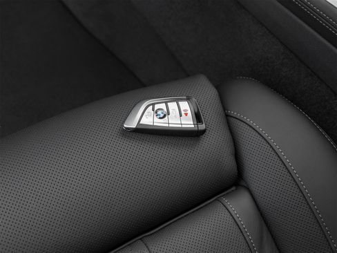 Used 2022 BMW X5 sDrive40i w/ M Sport Package RWD image 39