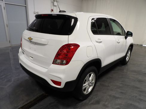Used 2022 Chevrolet Trax LS w/ Tint and Cruise Package AWD/4WD image 4