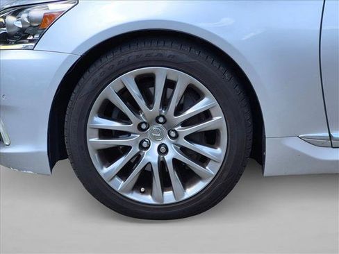 Used 2015 Lexus LS 460 w/ Comfort Package RWD image 10