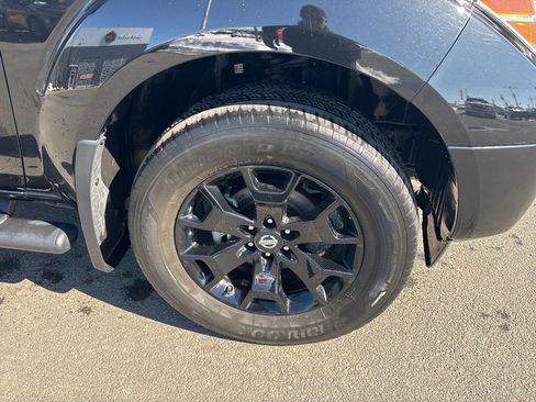 Used 2020 Nissan Frontier SV w/ Midnight Edition Floor Mats image 9