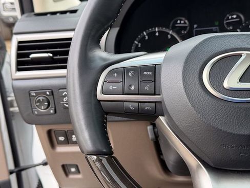 Used 2022 Lexus GX 460 Premium w/ Accessory Package image 10