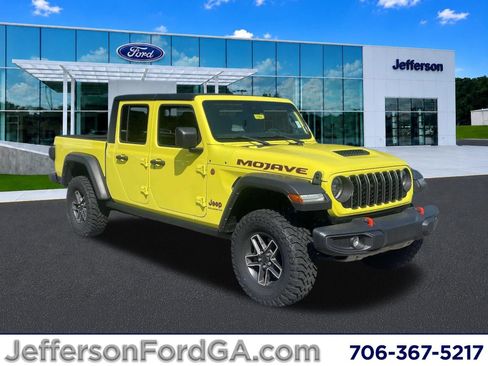 Used 2024 Jeep Gladiator Mojave w/ Convenience Group AWD/4WD image 1
