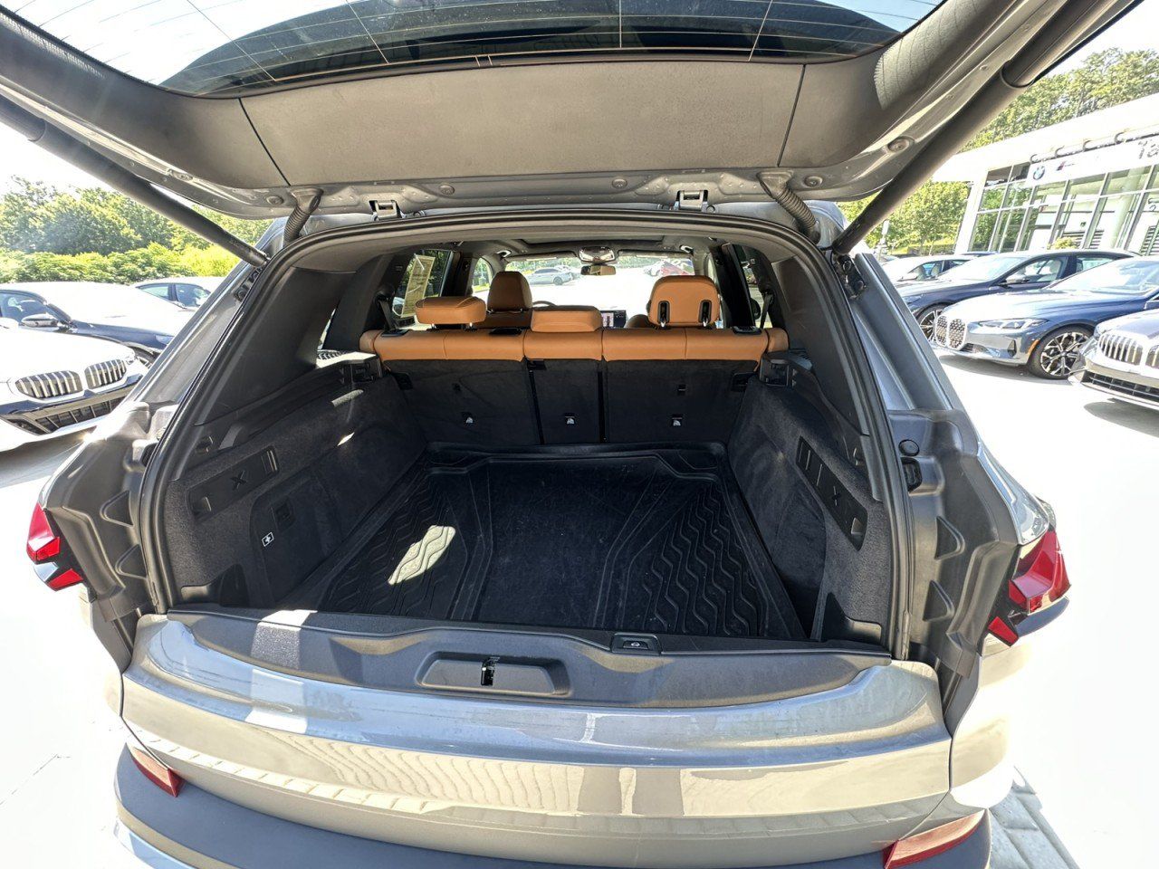 Used 2024 BMW X5 sDrive40i w/ Parking Assistance Package RWD image 22
