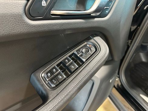 Used 2021 Porsche Macan S image 12