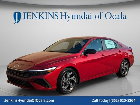 Used 2025 Hyundai Elantra SEL FWD image 7