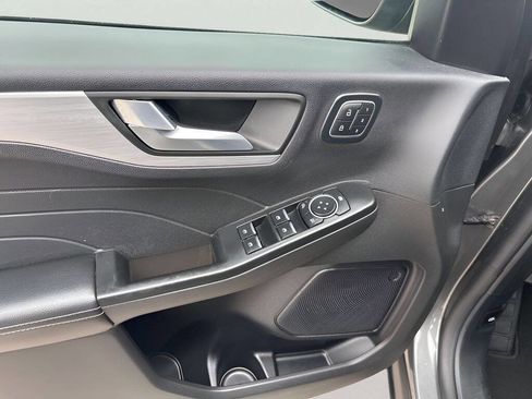 Used 2025 Ford Escape Platinum AWD/4WD image 18