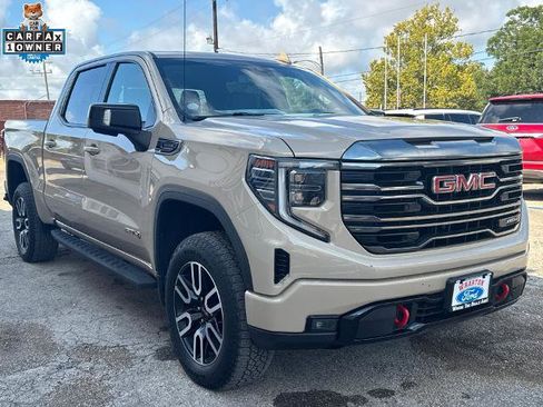 Used 2022 GMC Sierra 1500 AT4 w/ AT4 Preferred Package AWD/4WD image 8