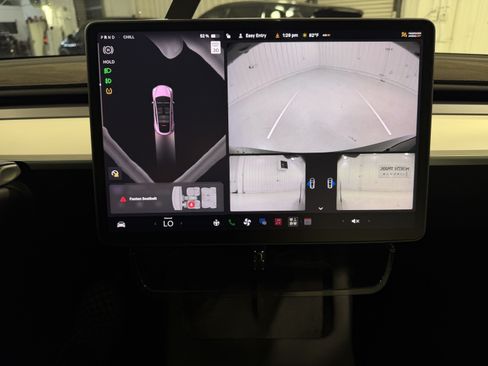 Used 2023 Tesla Model Y Long Range AWD/4WD image 18