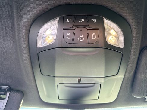 New 2026 Chrysler Pacifica Select image 10