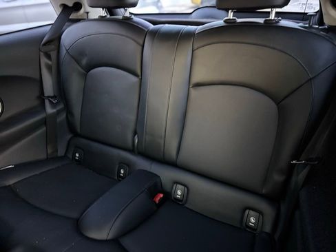 Used 2015 MINI Cooper S image 16