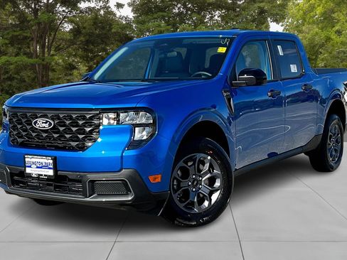 New 2025 Ford Maverick XLT w/ XLT Luxury Package image 2