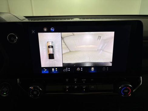 Used 2023 Chevrolet Colorado Trail Boss w/ Technology Package image 43