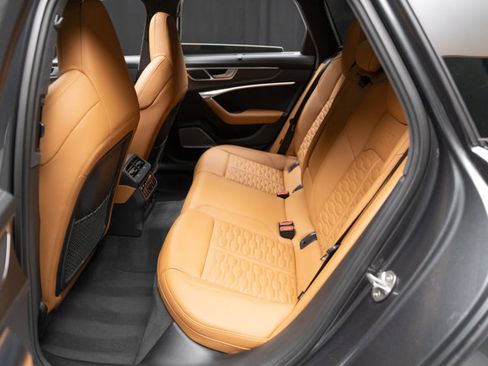 Used 2024 Audi RS 6 performance image 11