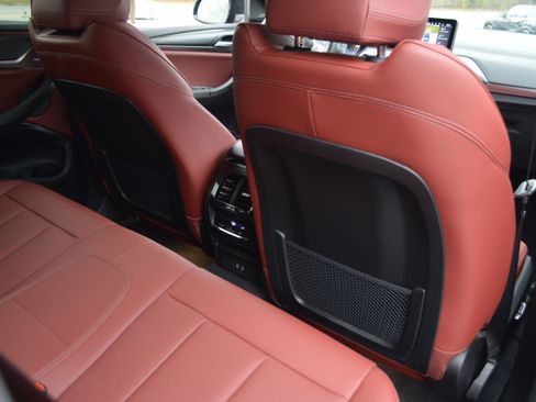 Certified 2025 BMW X4 M40i w/ Premium Package image 33