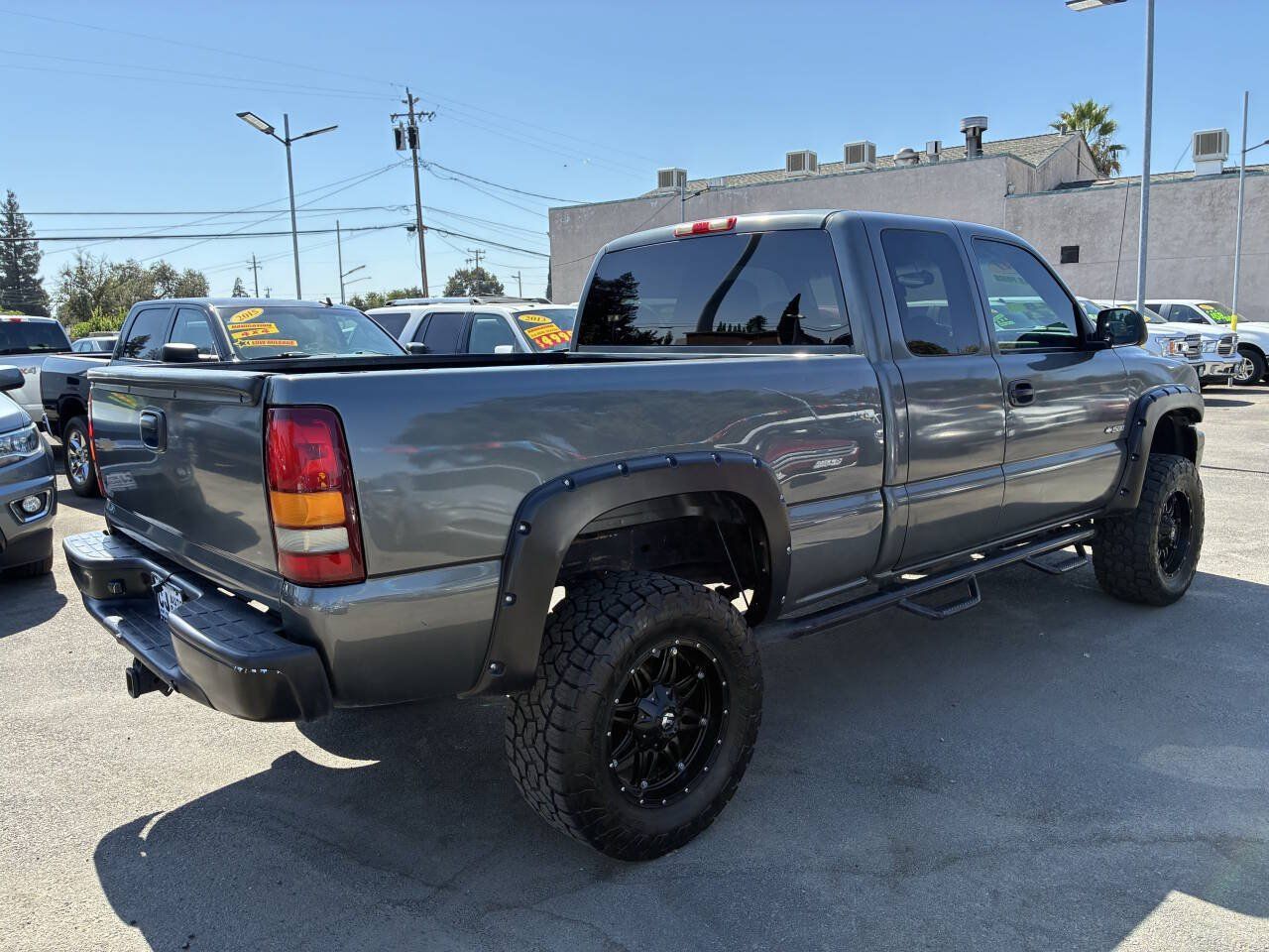 Used 2001 Chevrolet Silverado 1500 LS w/ Off-Road Chassis Pkg AWD/4WD image 2