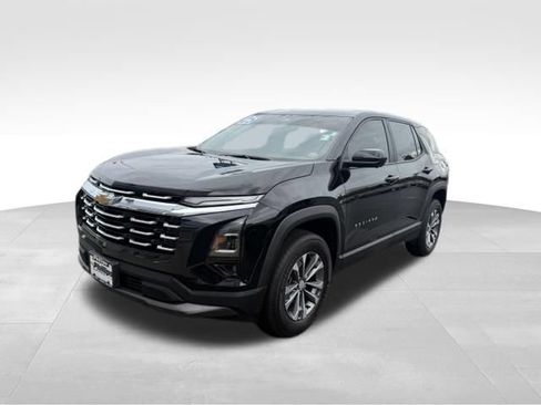 Certified 2025 Chevrolet Equinox LT w/ Safety and Technology Package FWD image 3