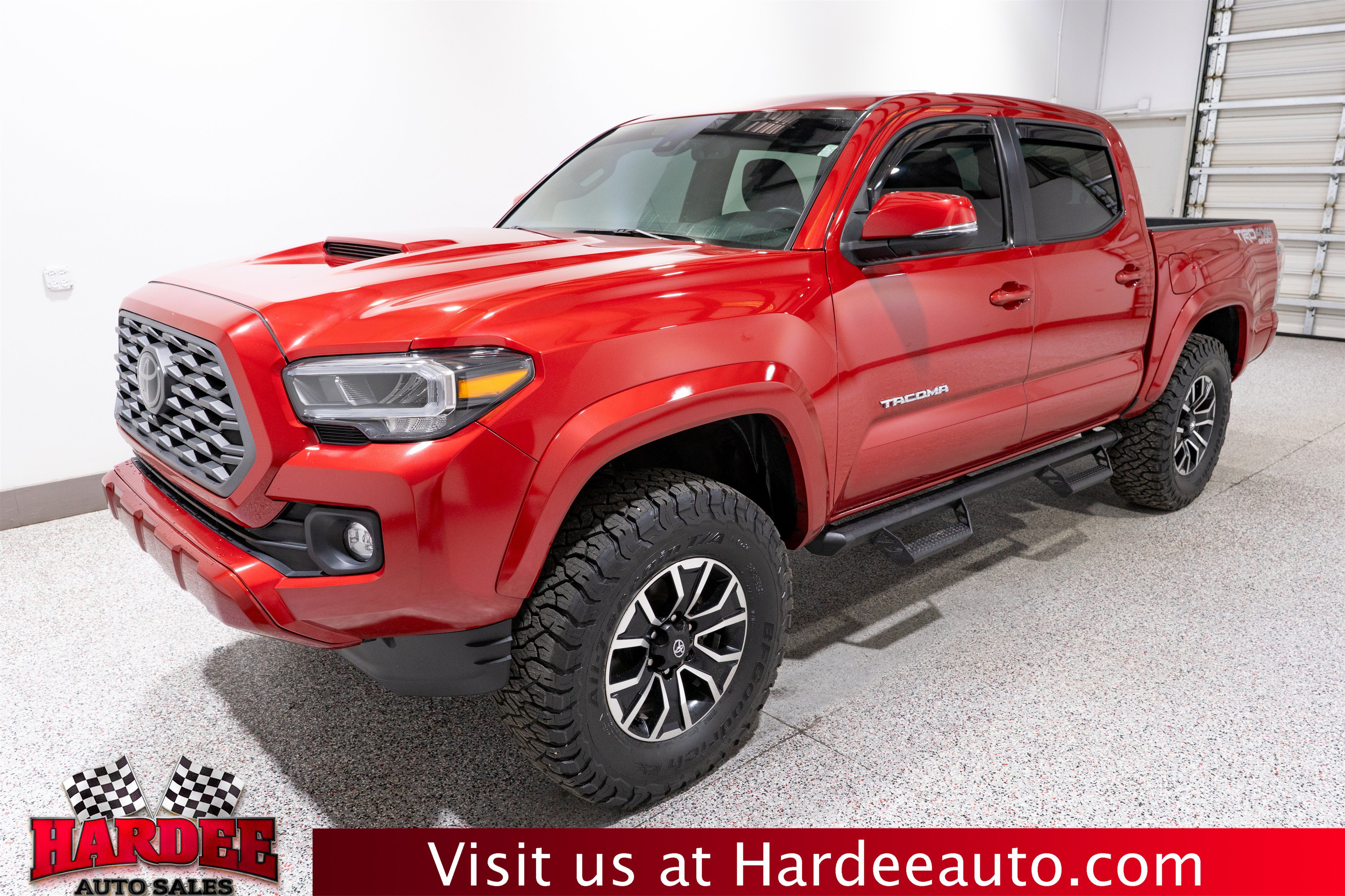 Used 2023 Toyota Tacoma TRD Sport w/ TRD Premium Sport Package AWD/4WD image 2