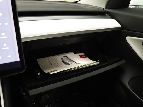 Used 2020 Tesla Model 3 Performance image 27