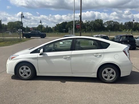 Used 2011 Toyota Prius Three w/ Solar Roof Pkg FWD image 8