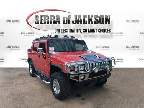 Used 2005 HUMMER H2 SUT w/ Preferred Equipment Group AWD/4WD image 2