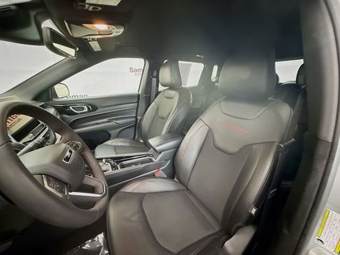 Used 2024 Jeep Compass Trailhawk image 19