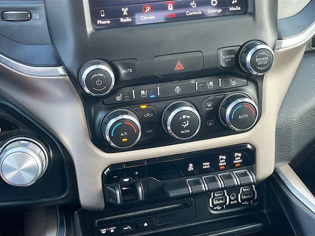 Used 2019 RAM 1500 Laramie AWD/4WD image 15