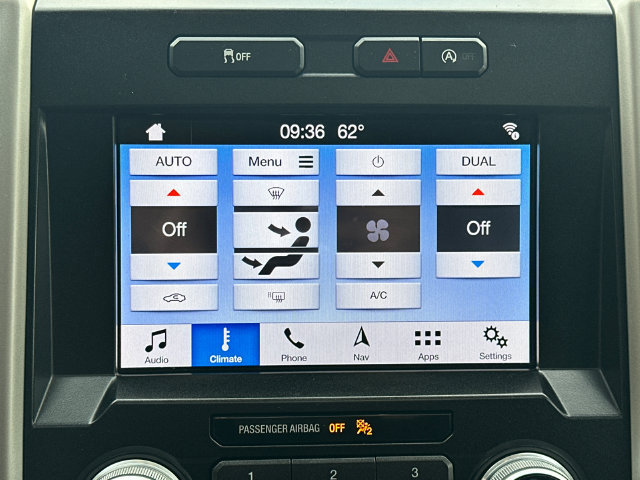 Used 2019 Ford F150 Lariat w/ Equipment Group 502A Luxury AWD/4WD image 32
