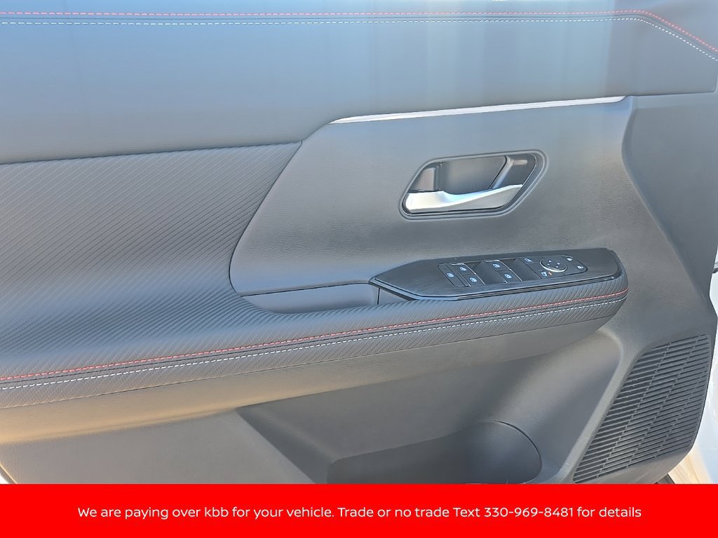New 2026 Nissan Kicks SR w/ SR Premium Package AWD/4WD image 11