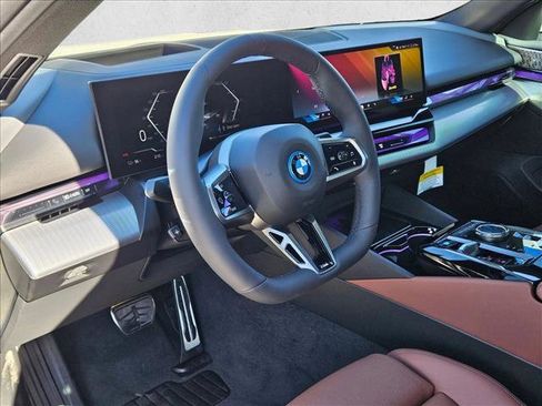 New 2026 BMW i5 eDrive40 w/ M Sport Package image 3