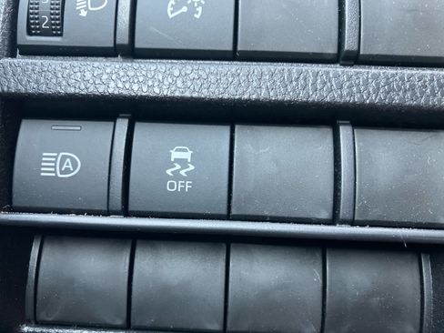 Certified 2026 Toyota Tacoma SR5 AWD/4WD image 16