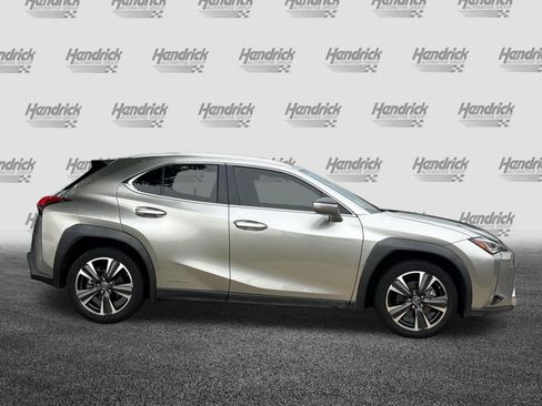 Used 2021 Lexus UX 250h w/ Accessory Package (Z1) AWD/4WD image 11