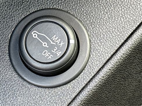 Used 2019 Chevrolet Equinox LT image 24