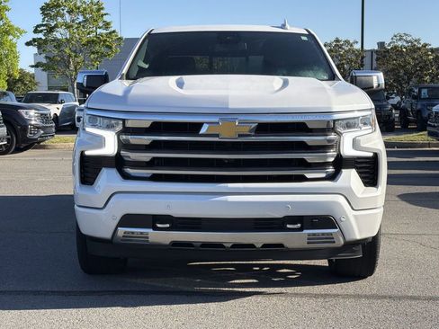 Used 2023 Chevrolet Silverado 1500 High Country w/ High Country Premium Package AWD/4WD image 7