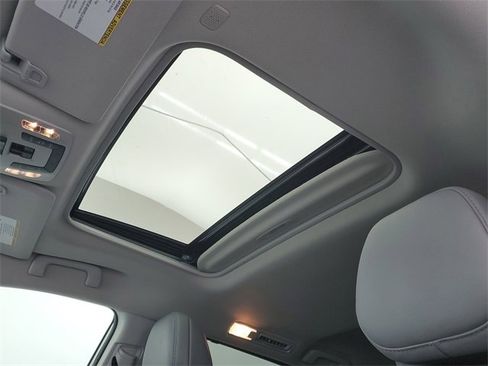 Certified 2023 Toyota Sienna XLE image 19