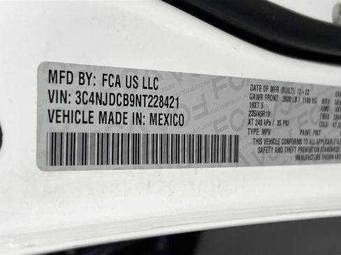Used 2022 Jeep Compass High Altitude AWD/4WD image 30