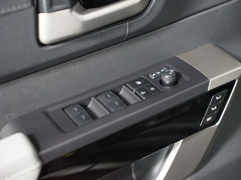 Used 2024 Toyota Tundra Limited image 32