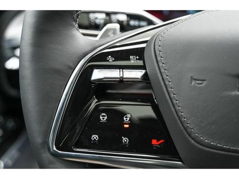 New 2026 Cadillac Lyriq V image 23