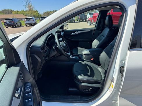 New 2025 Ford Escape SE w/ PHEV Premium Package FWD image 13
