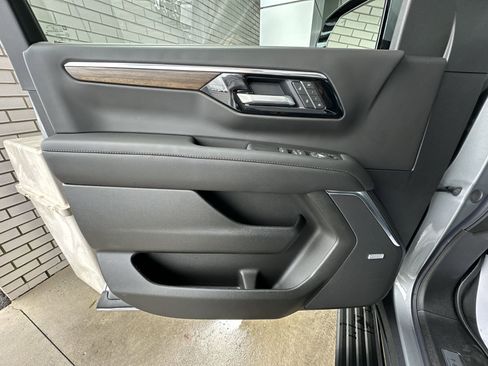 New 2026 Chevrolet Tahoe High Country AWD/4WD image 23