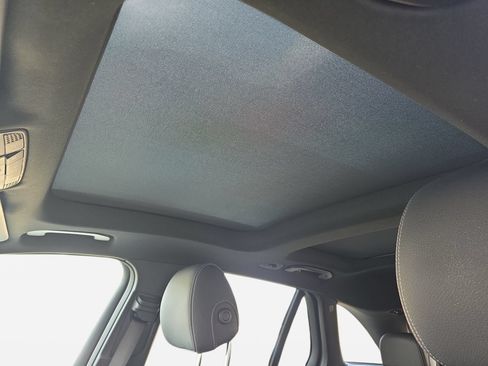 Used 2019 Mercedes-Benz GLC 300 4MATIC image 29