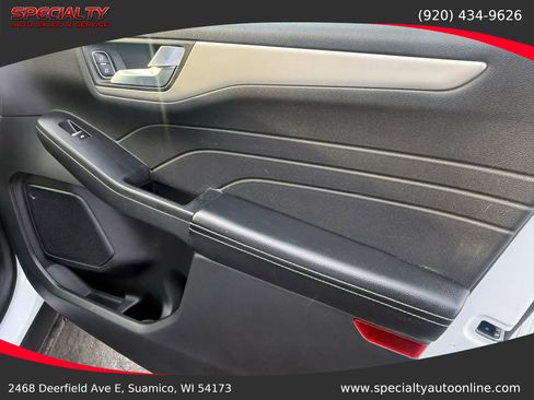 Used 2022 Ford Escape SEL image 31