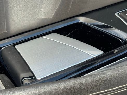 Used 2025 Cadillac Escalade V image 18