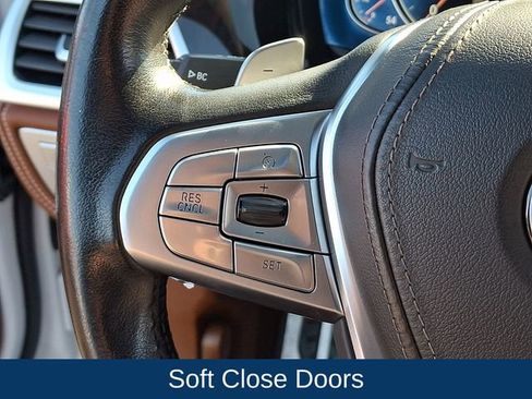 Used 2018 BMW 750i xDrive image 26