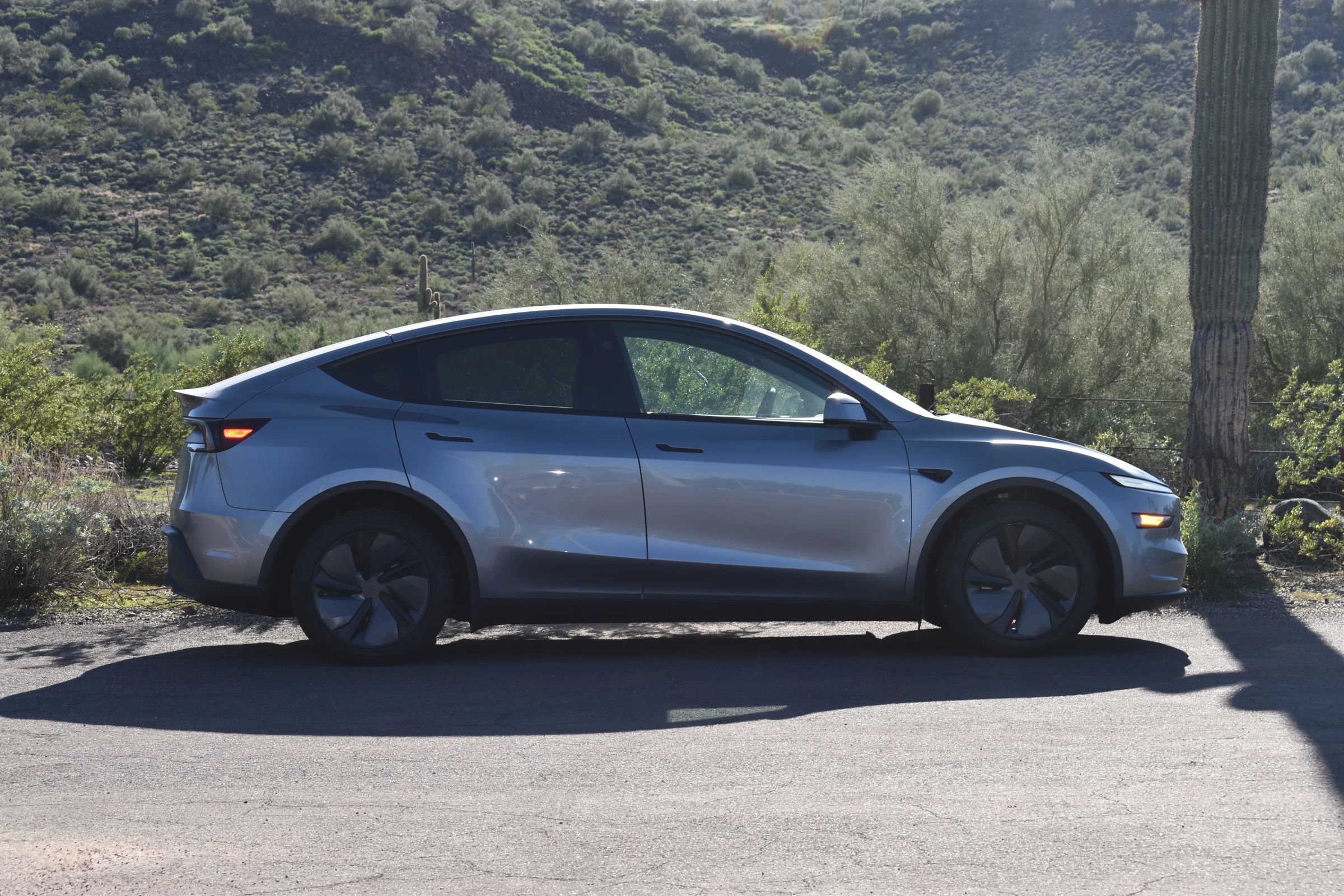 Used 2026 Tesla Model Y Long Range RWD image 6