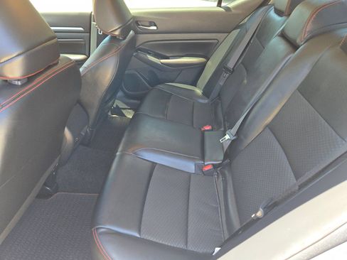 Used 2023 Nissan Altima 2.5 SR AWD/4WD image 13