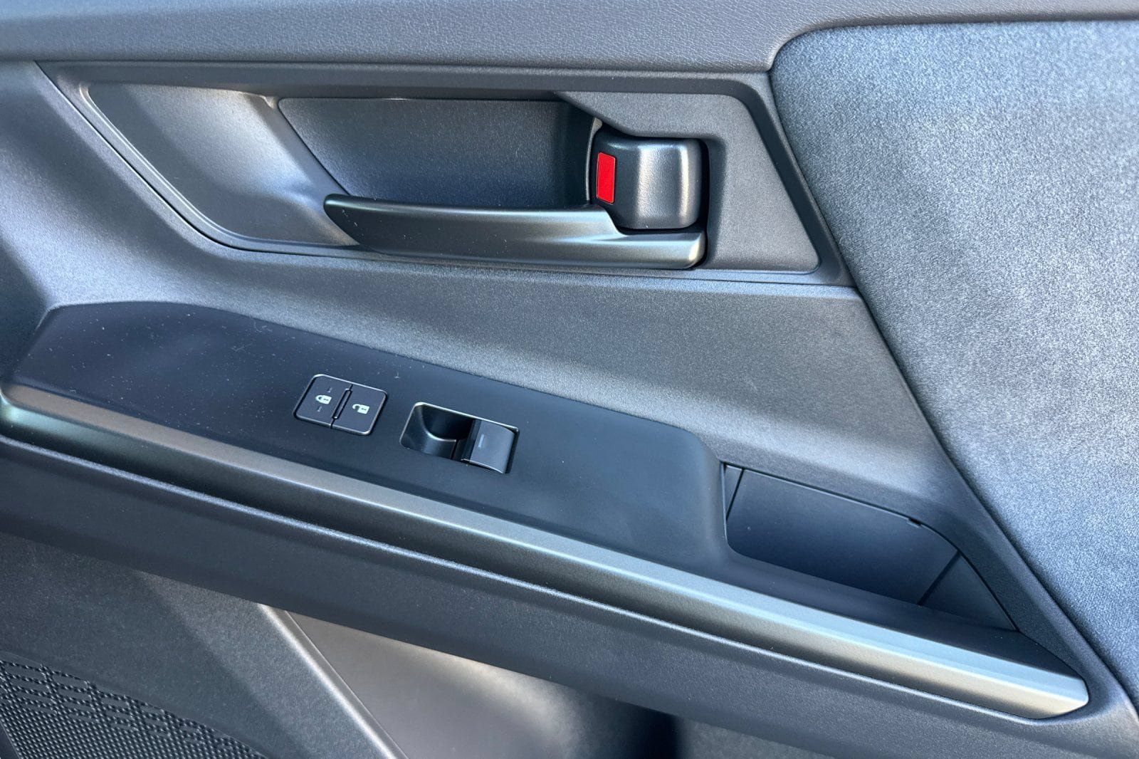 New 2026 Toyota C-HR AWD/4WD image 19